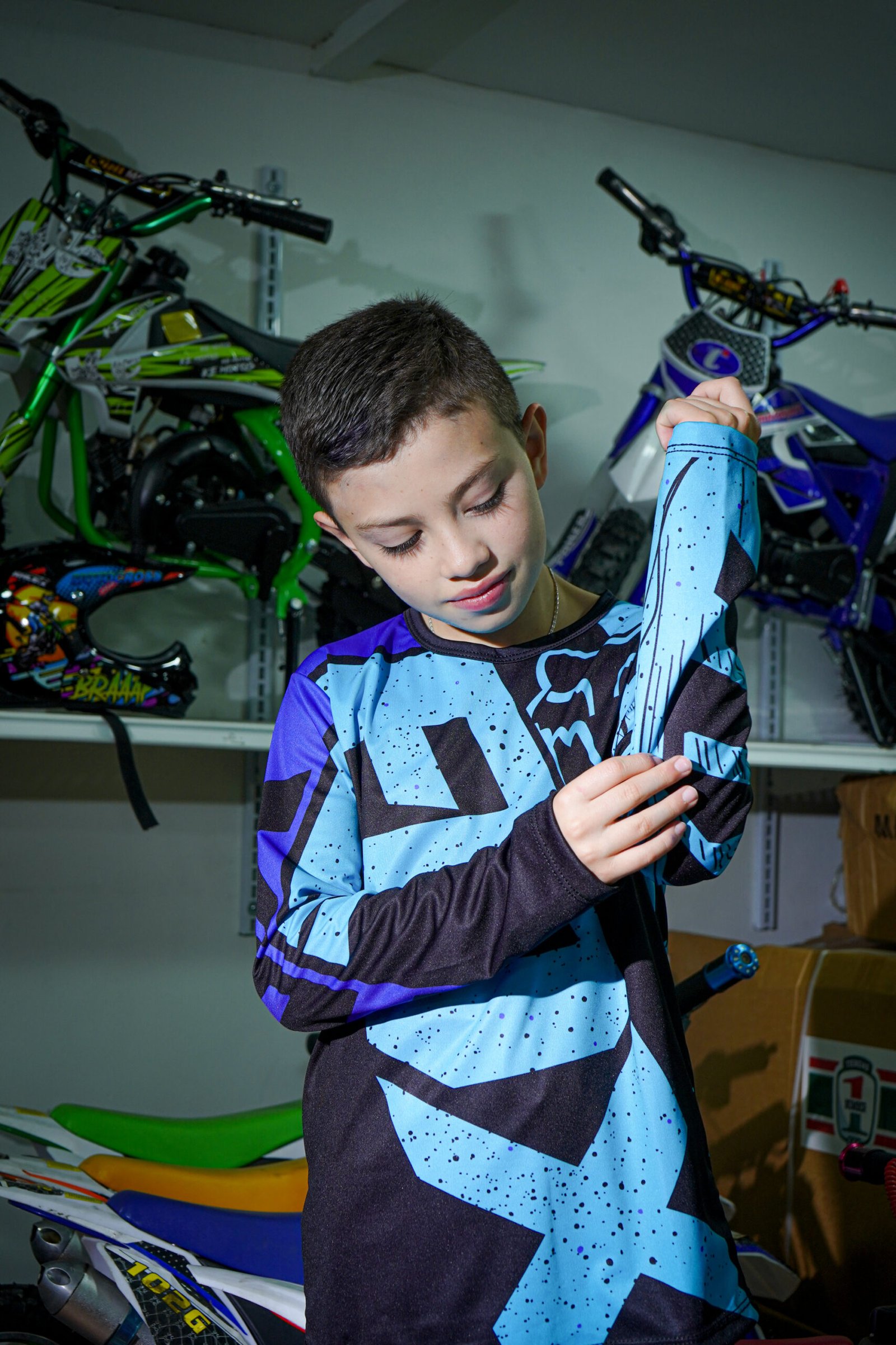 TRAJE PARA NIÑOS Y NIÑAS "K RAPTORCITO" - Image 3