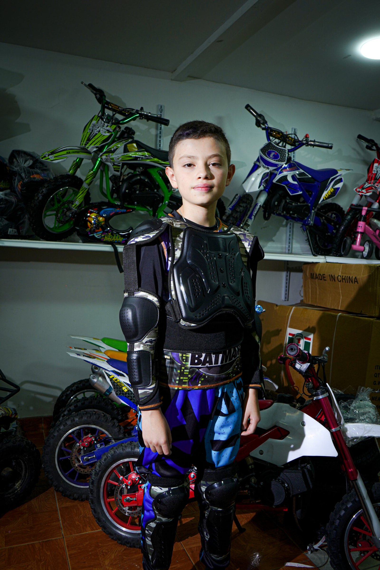 TRAJE PARA NIÑOS Y NIÑAS "K RAPTORCITO" - Image 6