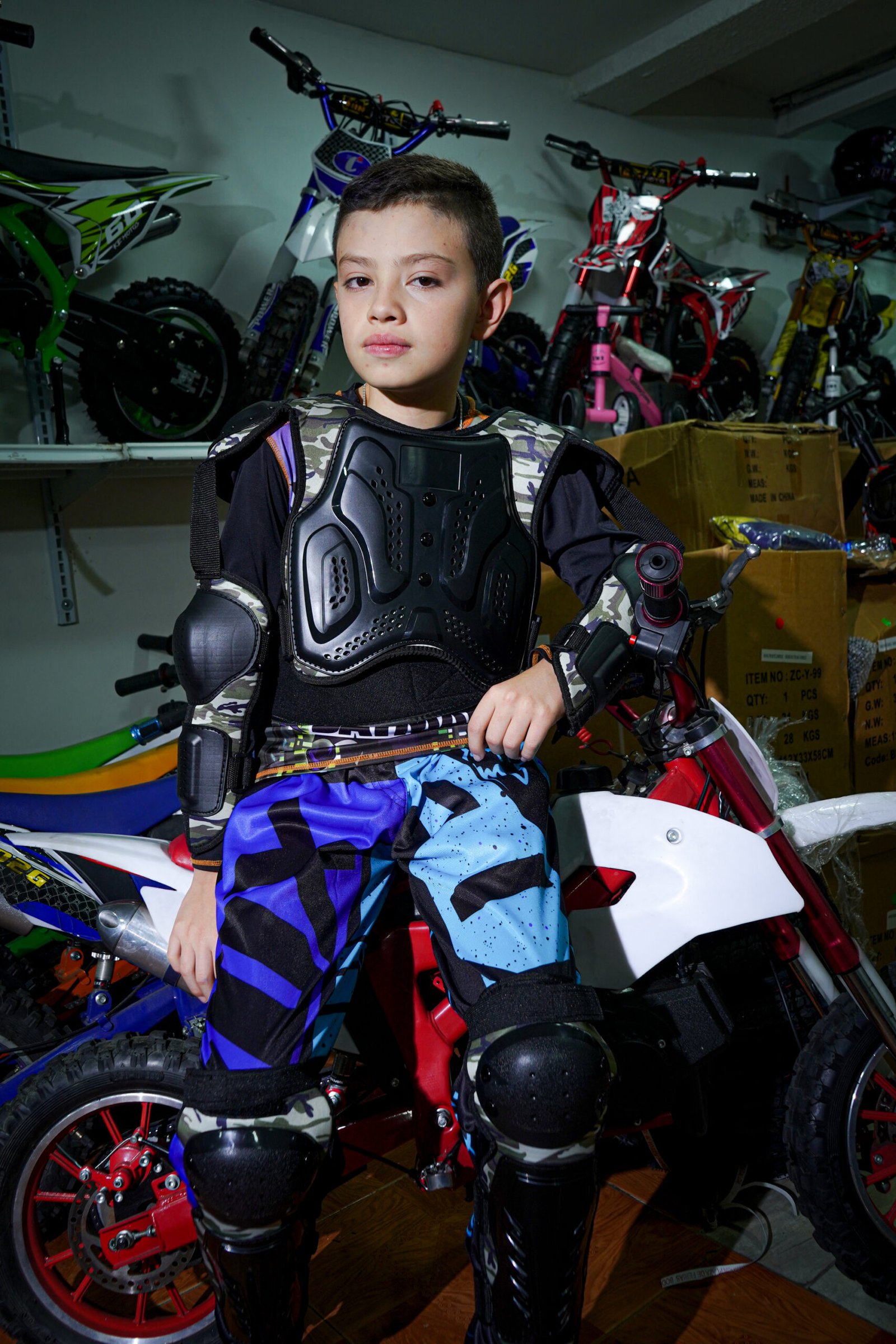 TRAJE PARA NIÑOS Y NIÑAS "K RAPTORCITO" - Image 9